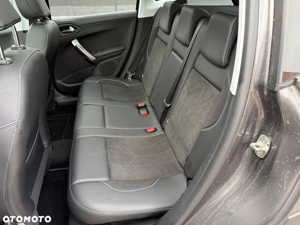 Peugeot 2008 PureTech 110 Stop&Start EAT6 Crossway - 12