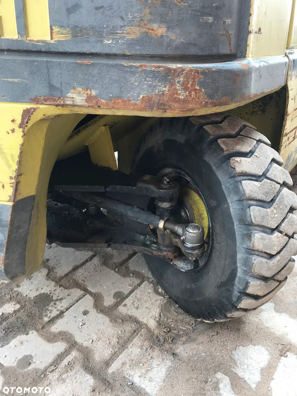 Mitsubishi FG20 - 8
