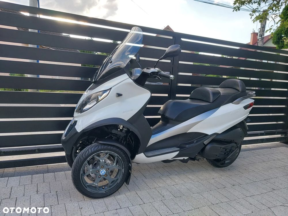 Piaggio MP-3 - 6