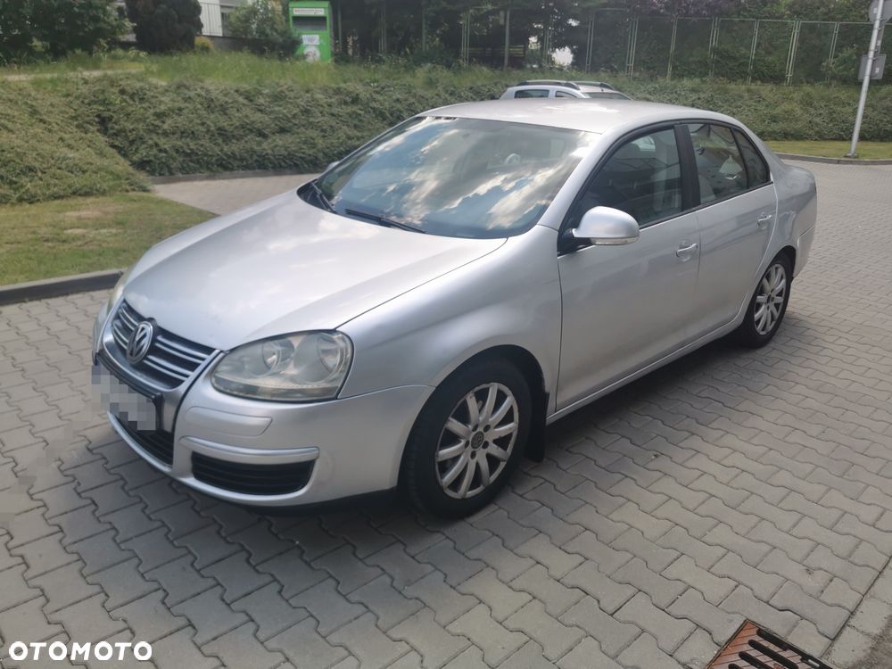 Volkswagen Jetta - 5