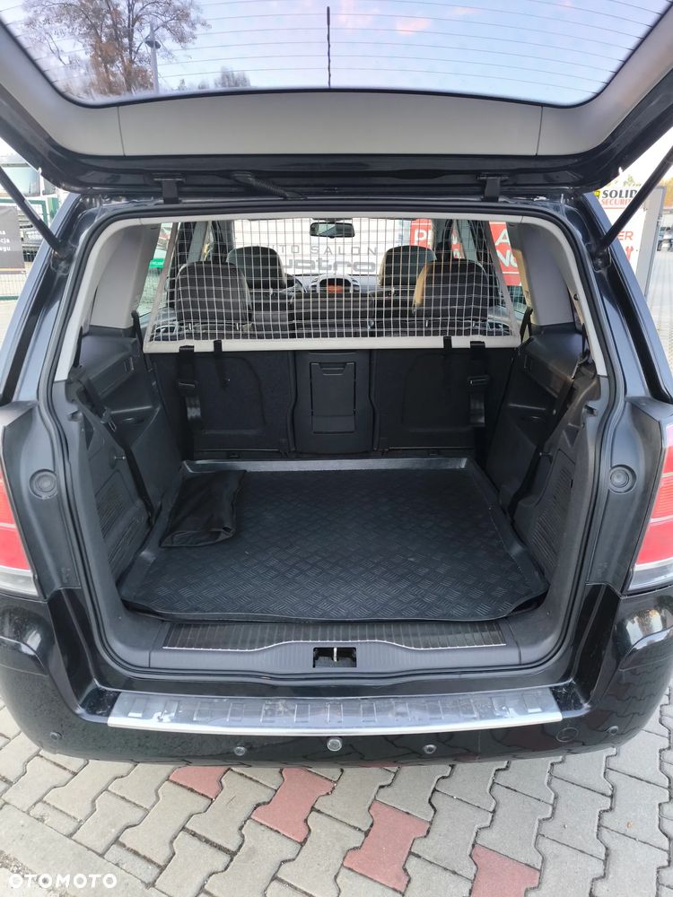 Opel Zafira - 27