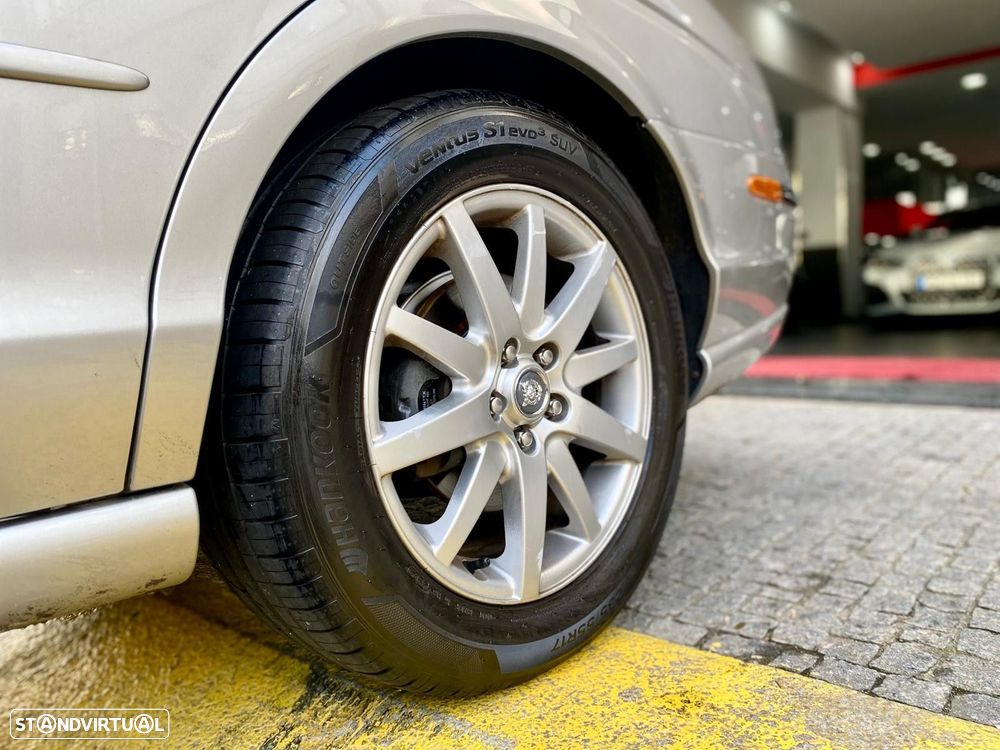 Jaguar S-Type 3.0 V6 Executive Auto. - 14