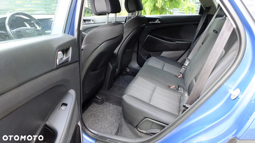 Hyundai Tucson 1.7 CRDI BlueDrive Style 2WD - 12