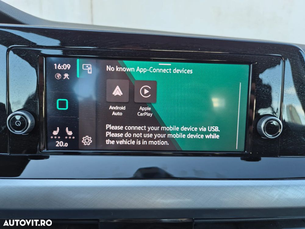 Volkswagen Golf 1.0 eTSI DSG MHEV Life - 26