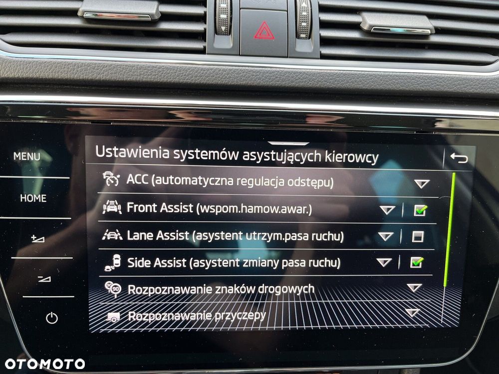 Skoda Superb 2.0 TDI SCR Style DSG - 34