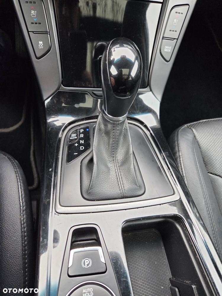 Hyundai i40 Kombi 1.7 CRDi DCT Premium - 6