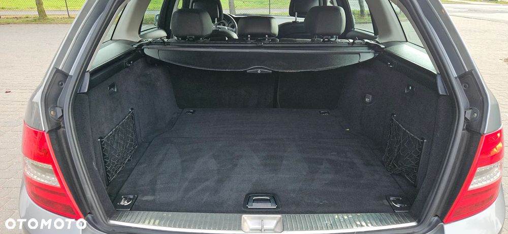 Mercedes-Benz Klasa C 180 Kompressor Automatik BlueEFFICIENCY Avantgarde - 38