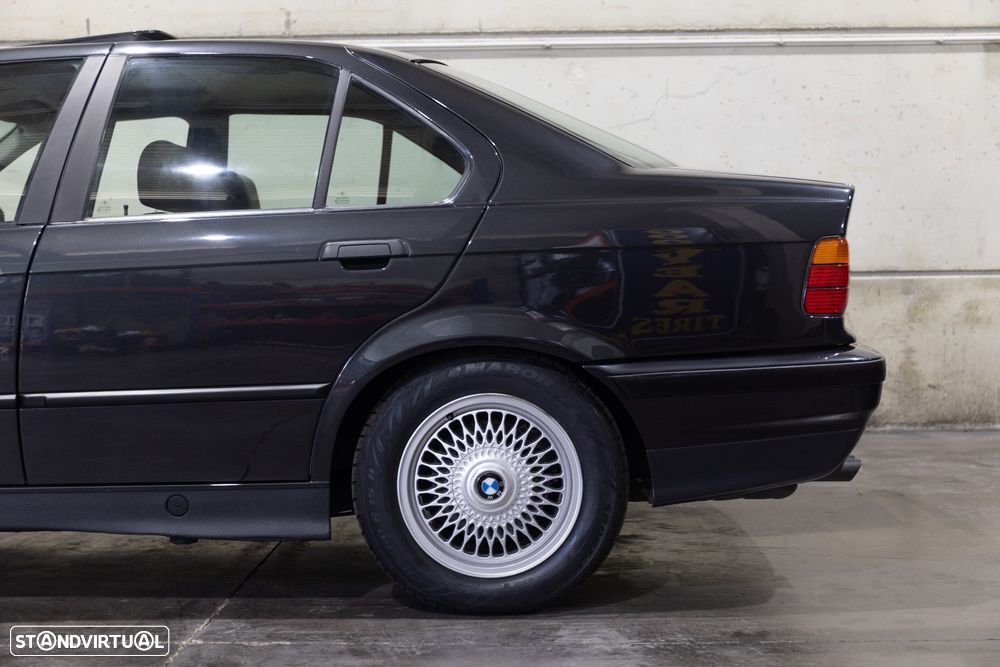 BMW 325 i - 15
