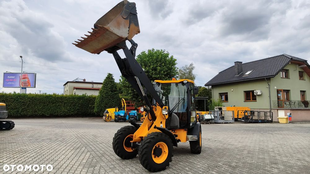 JCB 406 T4 - 25