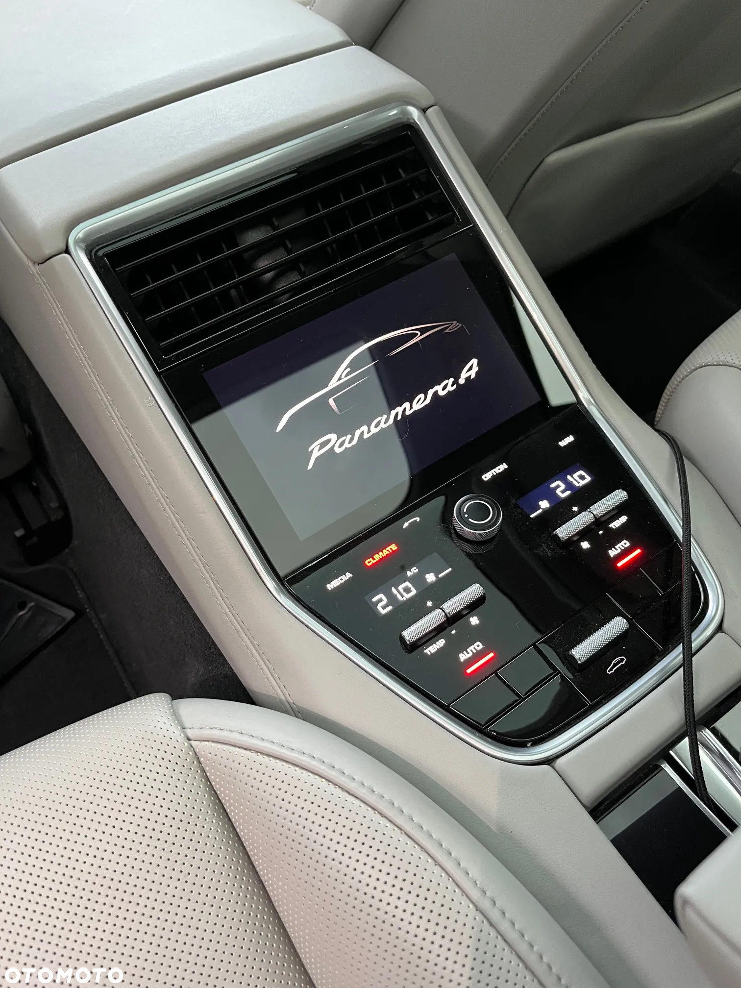 Porsche Panamera - 19