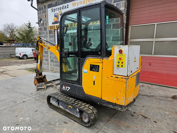 Bobcat E17