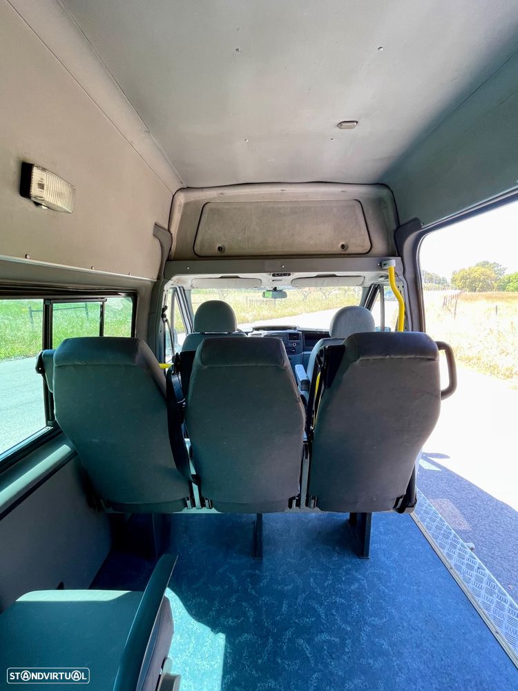 Ford Transit 330L 2.2 TDCi - 16