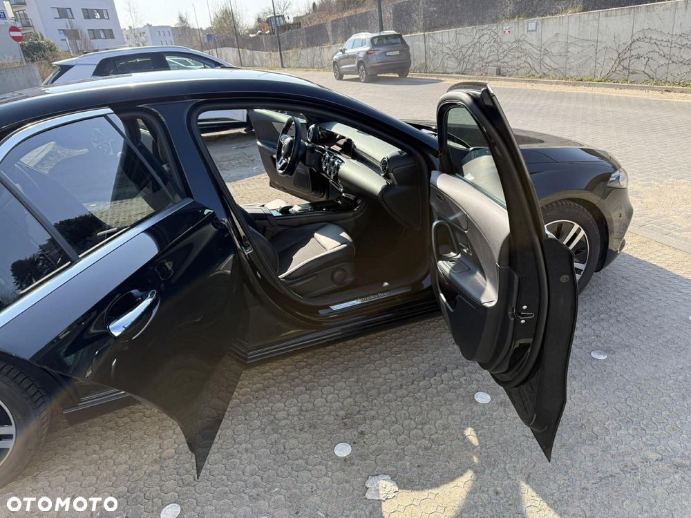 Mercedes-Benz Klasa A 250 Progressive 7G-DCT - 15