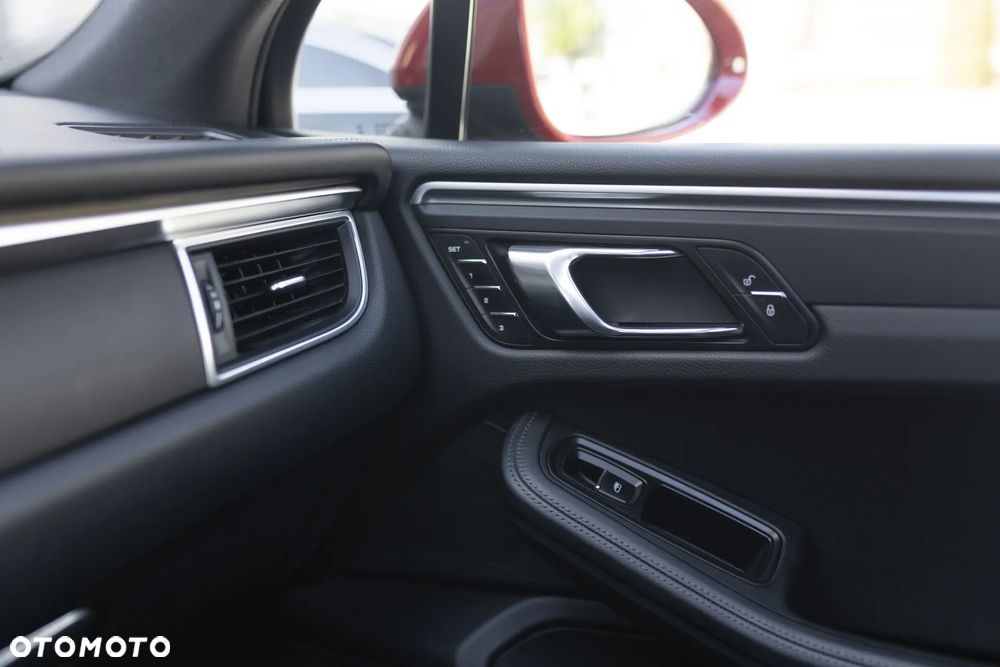 Porsche Macan Standard - 24