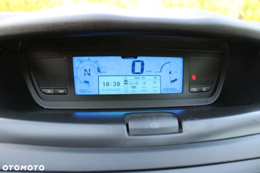 Citroën C4 Picasso 2.0 16V 7-Sitzer EGS6 Style - 20