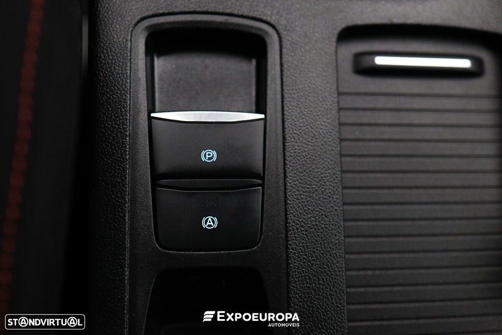 Ford Focus SW 1.0 EcoBoost Hybrid Aut. TITANIUM - 24