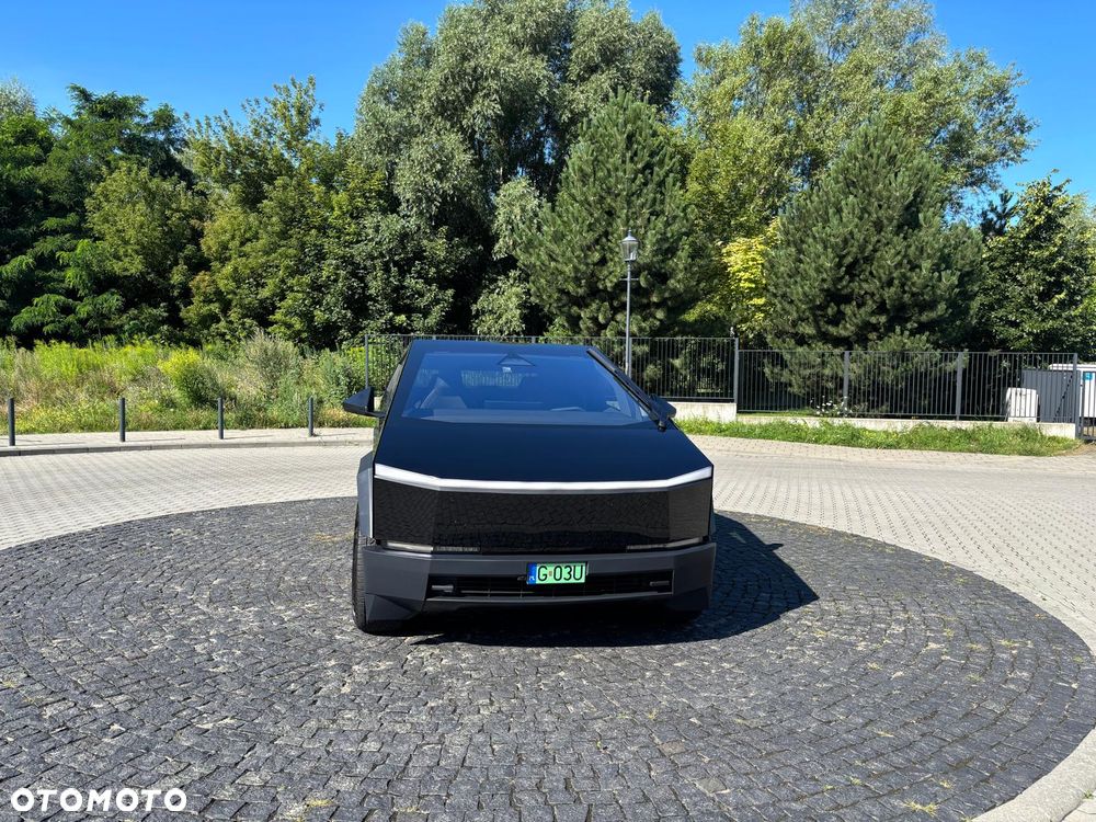 Tesla Cybertruck - 2