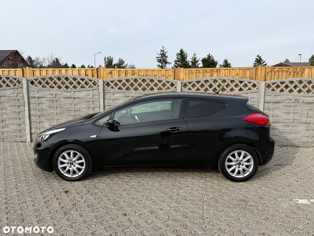 Kia ProCeed - 10