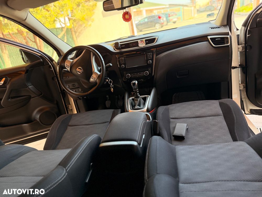 Nissan Qashqai 1.5 DCI Start/Stop N-Connecta - 15