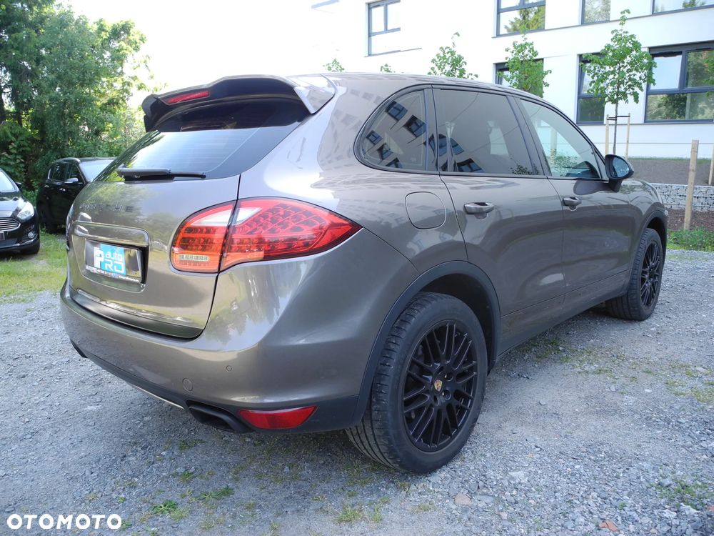 Porsche Cayenne - 5
