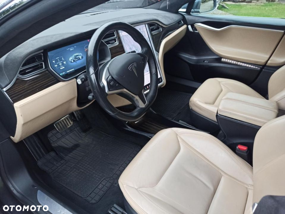 Tesla Model S Long Range Plus - 7