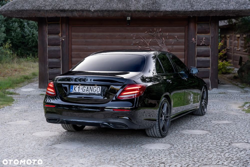 Mercedes-Benz E-Class 2017 photo 4