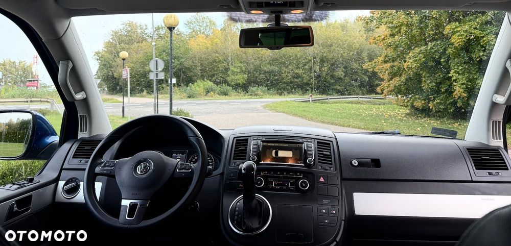 Volkswagen Multivan - 8