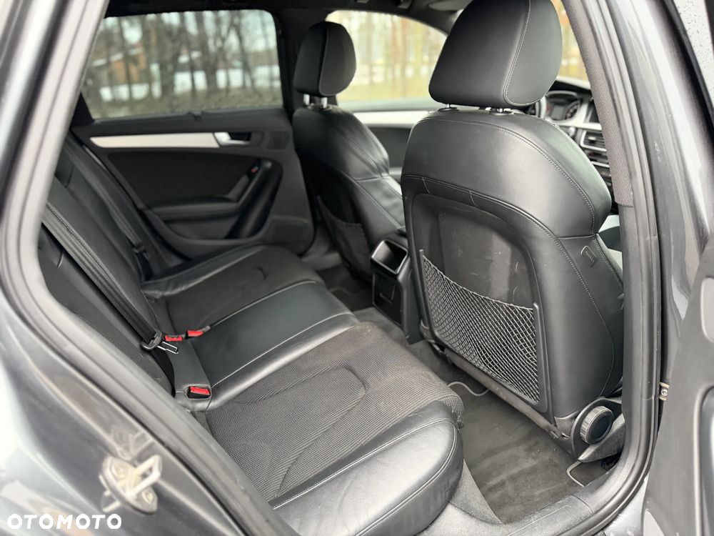 Audi A4 Avant 2.0 TDI DPF clean diesel quattro S tronic S line Sportpaket - 11