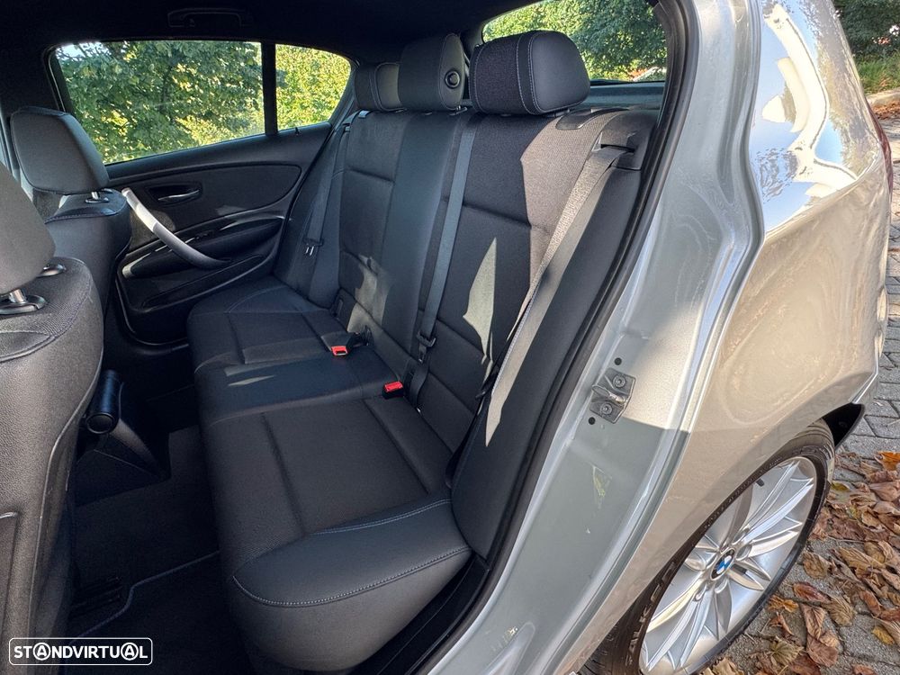 BMW 116 d Pack M - 23