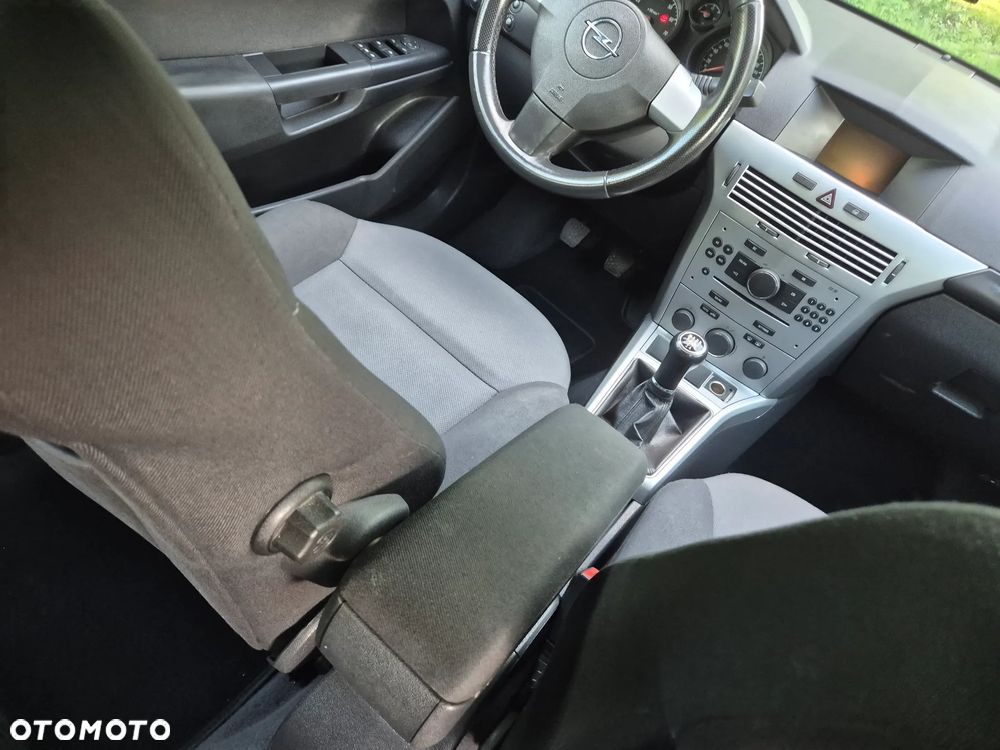 Opel Astra 1.6 Active - 32