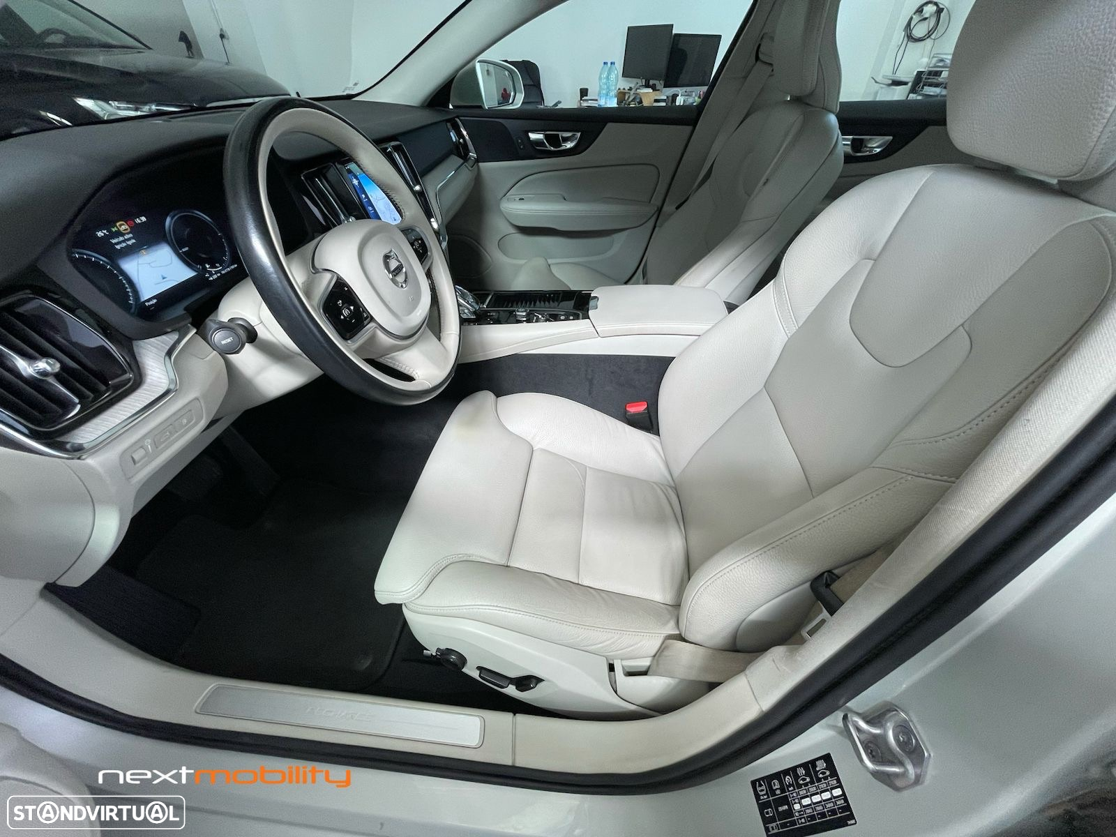 Volvo V60 2.0 T8 AWD TE Inscription - 16