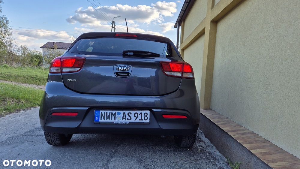 Kia Rio 1.2 Dream Team Edition - 14