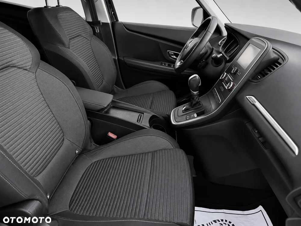Renault Grand Scenic - 9