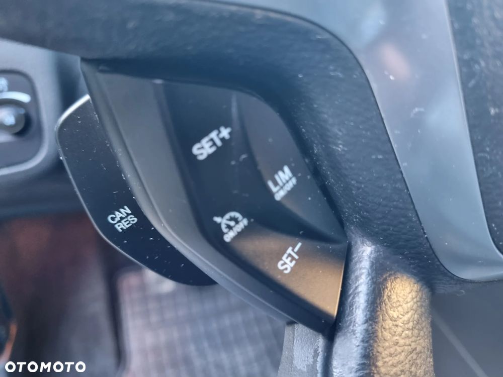 Ford Kuga 2.0 TDCi 4x4 Titanium - 28