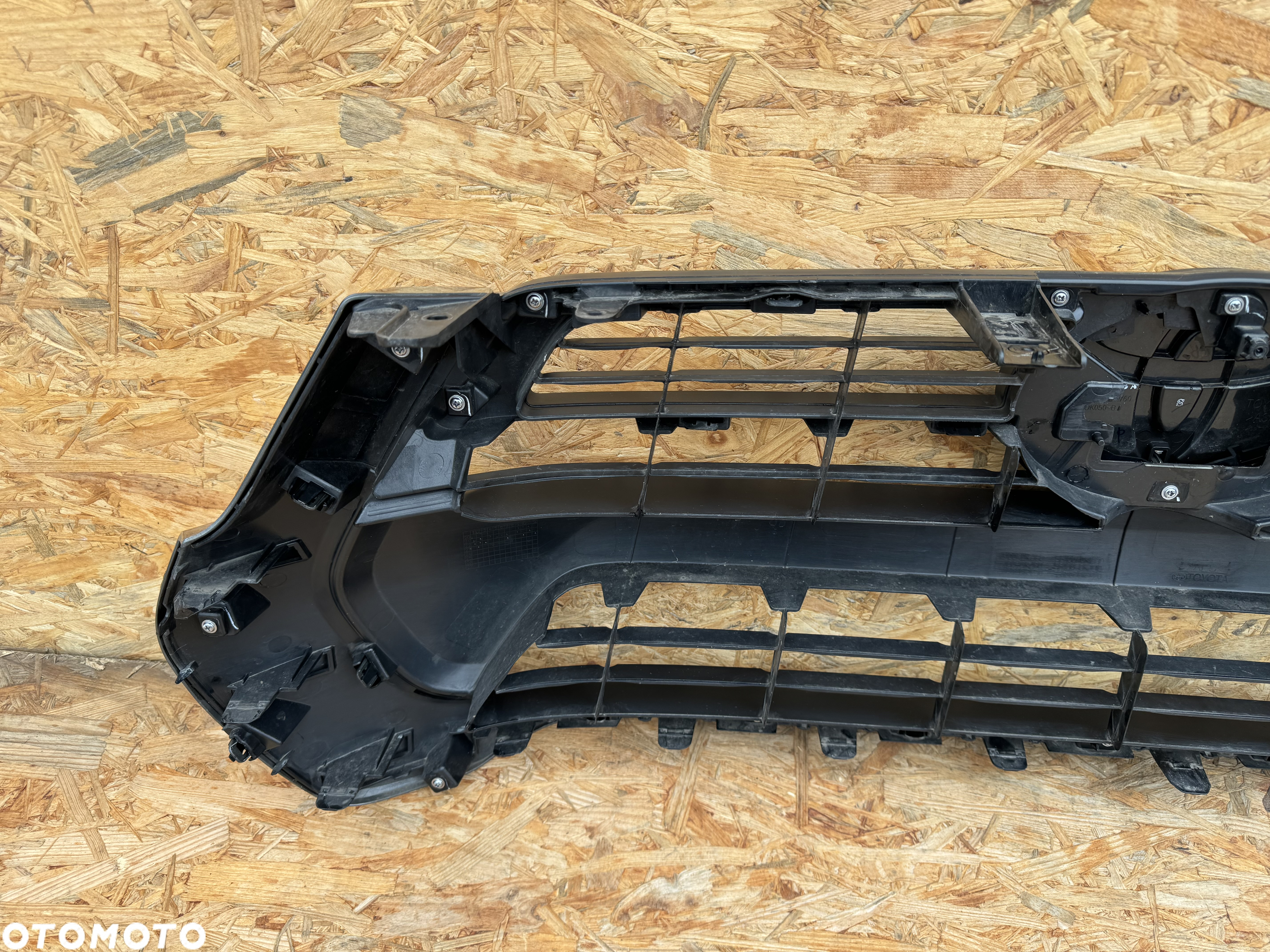 GRILL ATRAPA CHŁODNICY TOYOTA HILUX VIII 8 LIFT IX 9 20+ 53100-0KJ80 75310-0K010 ORYGINAŁ - 7