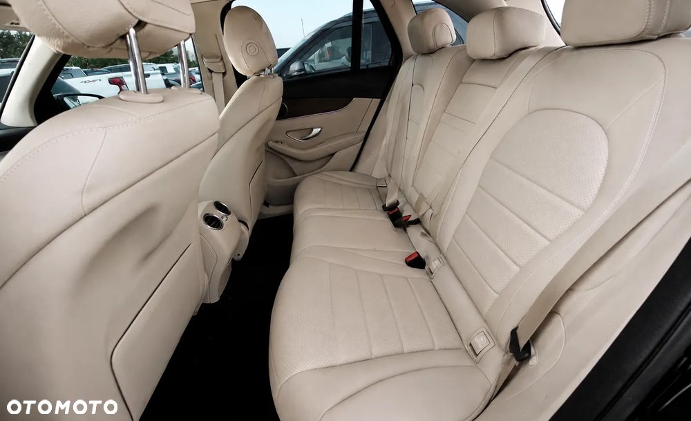 Mercedes-Benz GLC 300 4-Matic - 13