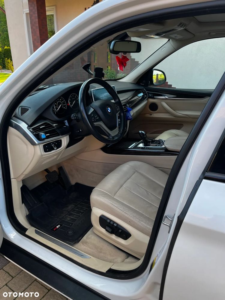 BMW X5 xDrive35i - 11