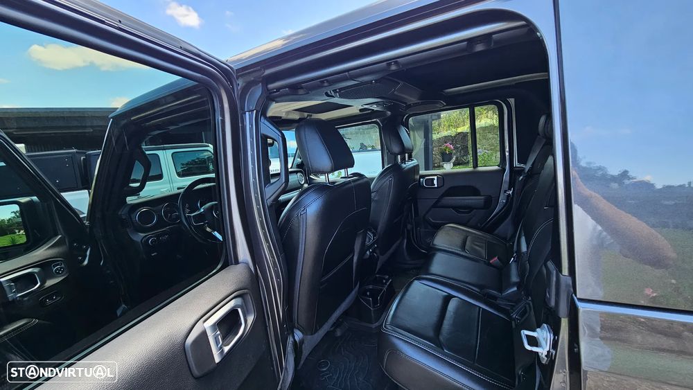 Jeep Gladiator 3.0 CRD Overland AT8 - 12