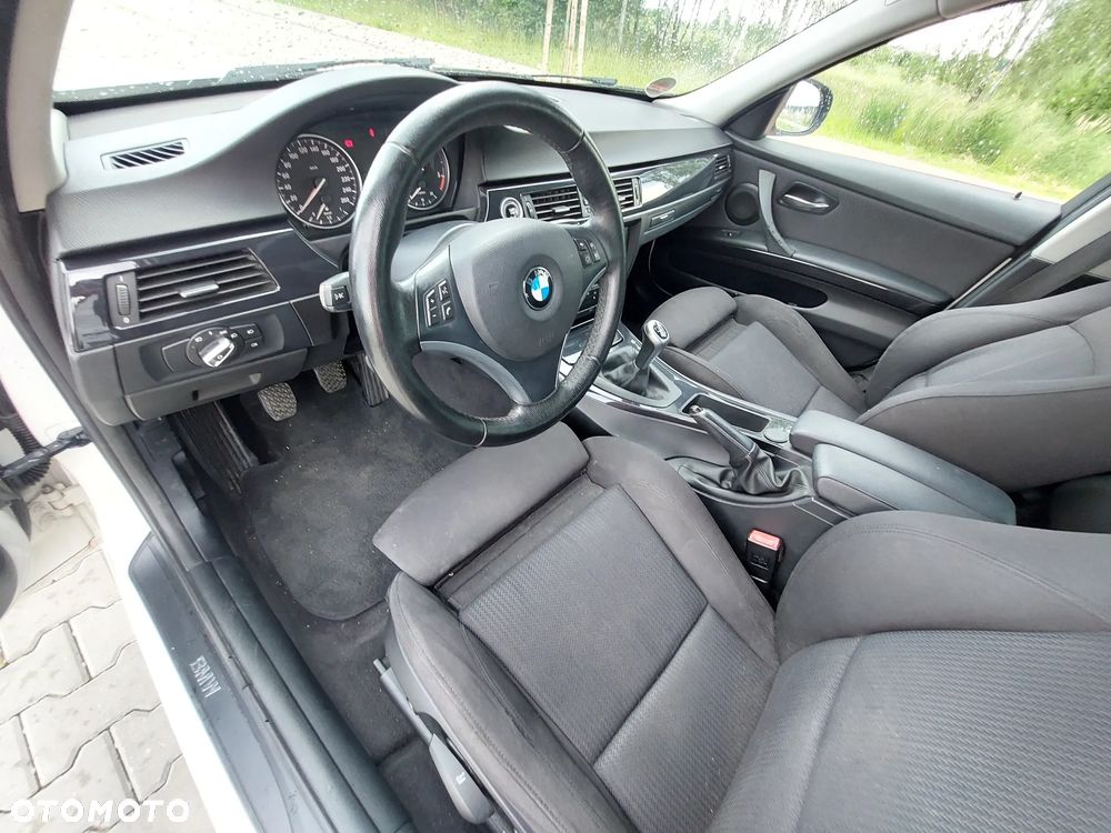 BMW Seria 3 - 30