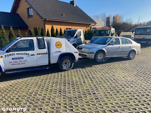 Nissan King Cab - 16