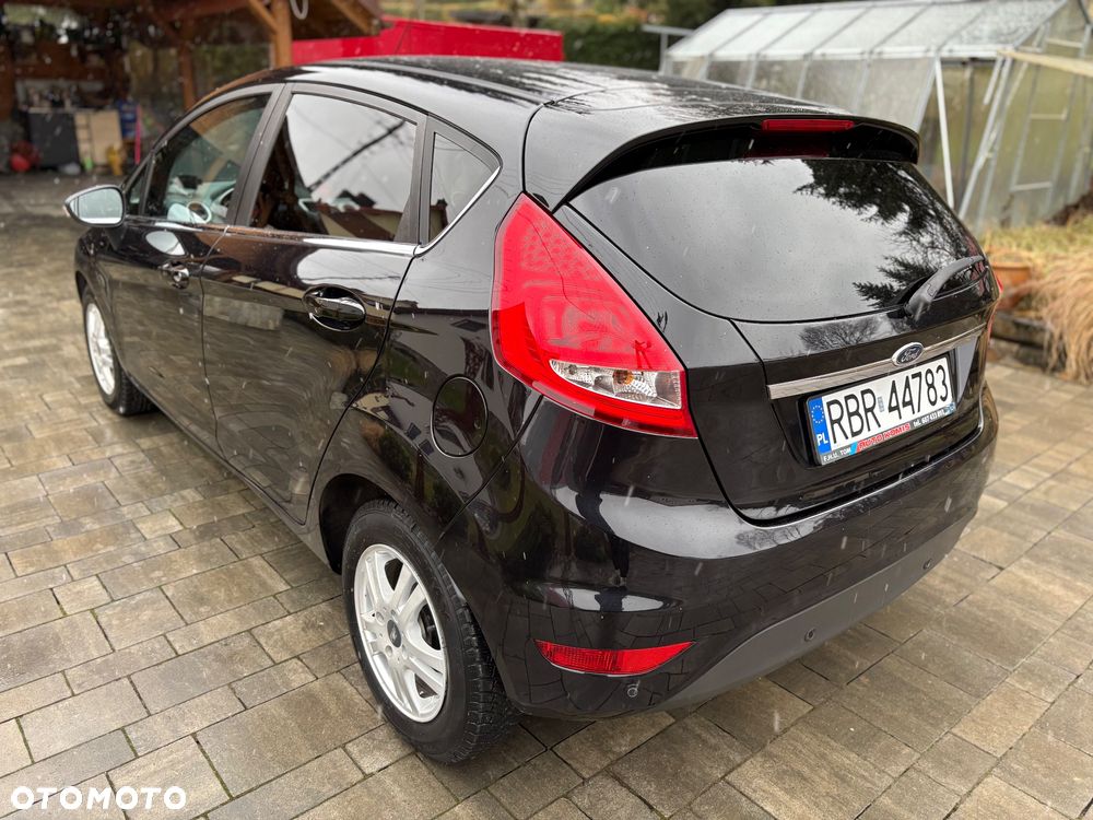 Ford Fiesta 1.6 TDCI Champions Edition - 9