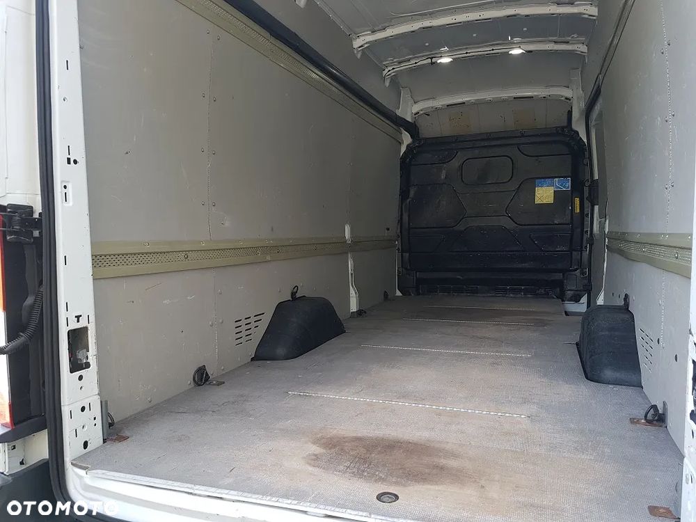 Ford Transit - 8
