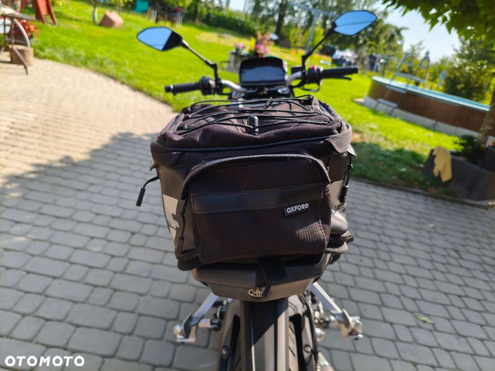 Yamaha MT - 16
