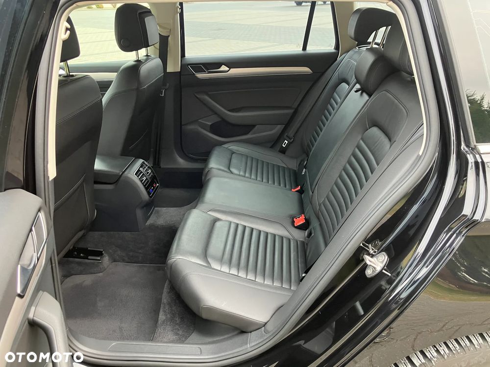Volkswagen Passat 2.0 TDI (BlueMotion Technology) DSG Highline - 36