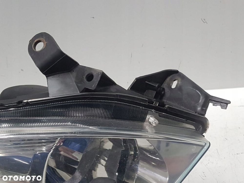 TOYOTA COROLLA VERSO 04- LAMPA PRAWY PRZÓD - 4