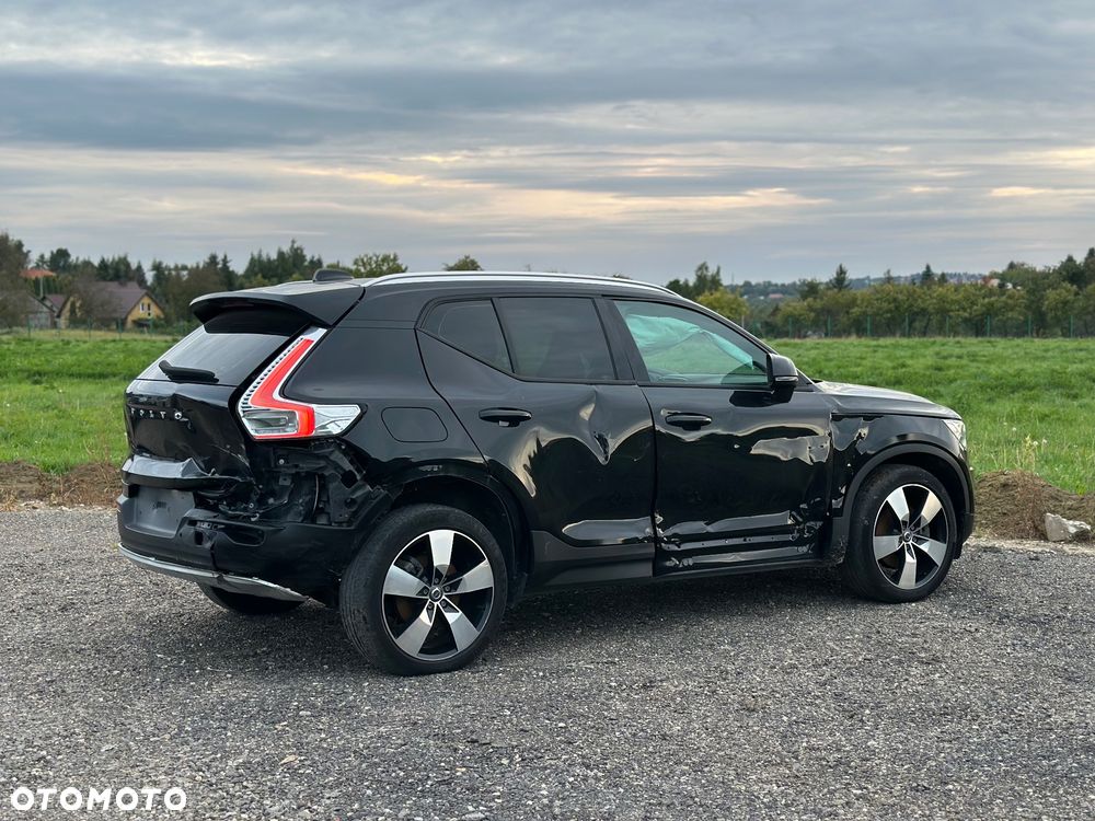 Volvo XC 40 T4 AWD Geartronic Momentum Pro - 9