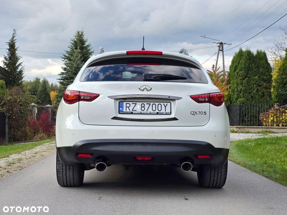 Infiniti QX70 3.0d S Premium - 6