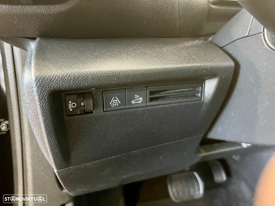 Citroën C4 X 1.2 PureTech Feel Pack EAT8 - 13