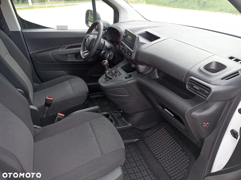 Toyota Proace City - 13