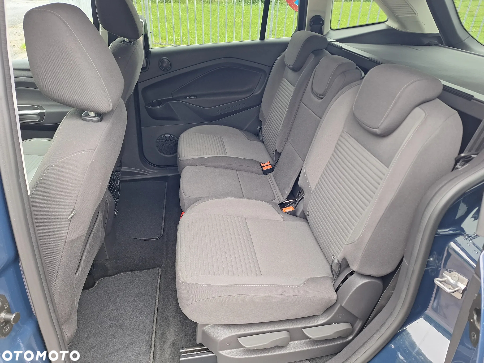 Ford Grand C-MAX - 23